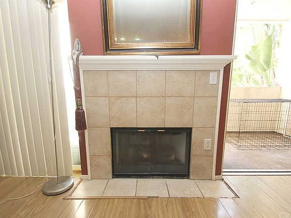 4th image of 5325 Newcastle Ave Unit 143