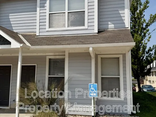 2201 Westdale Rd, Lawrence, KS