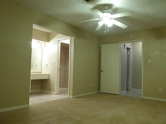 5th image of 1103 River Rock Dr