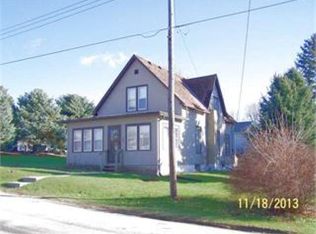 105 W Harrison St, Garnavillo, IA 52049