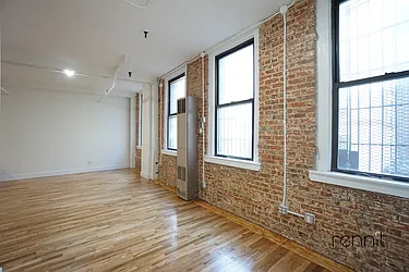 Rented by Rennit Inc.