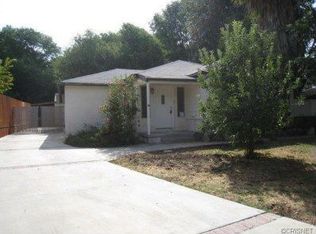 7042 Zelzah Ave, Reseda, CA 91335