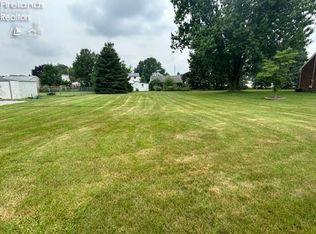 169 Sheffield St, Bellevue, OH 44811