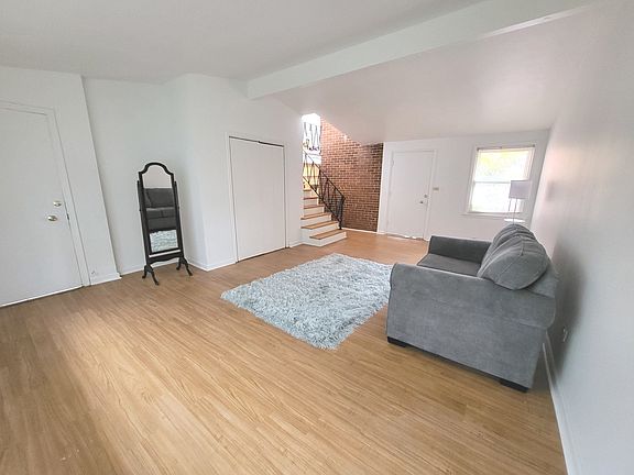 4th image of 3118 Sunnydale Ave