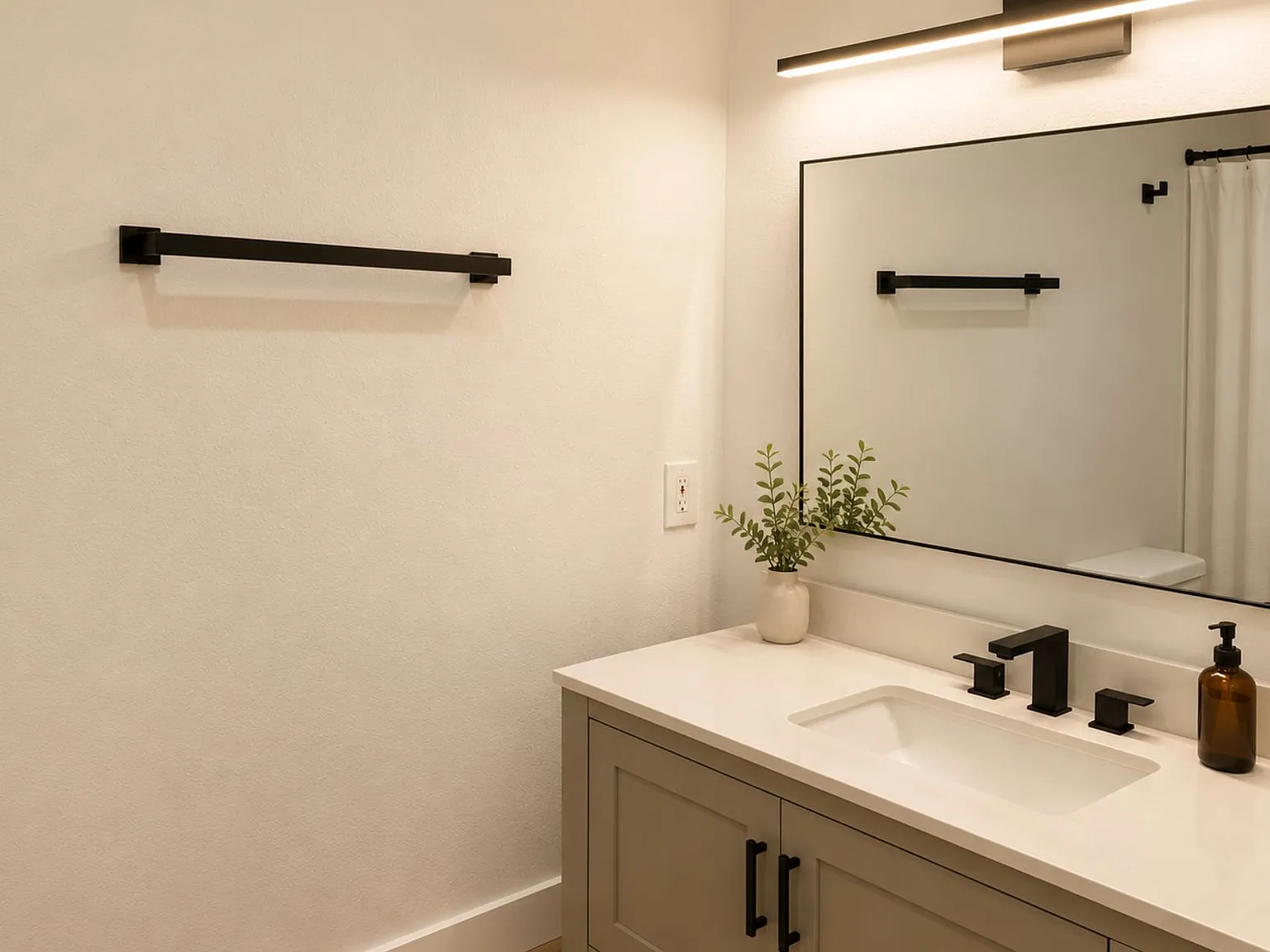 2 bed, 950 sqft, $2,300 — Photo 4