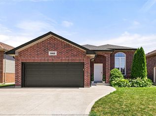 1068 Thunderbay Ave, Windsor, ON N8P 0C1
