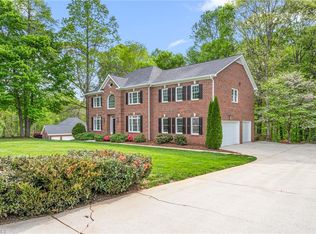 8505 Case Ridge Dr, Oak Ridge, NC 27310