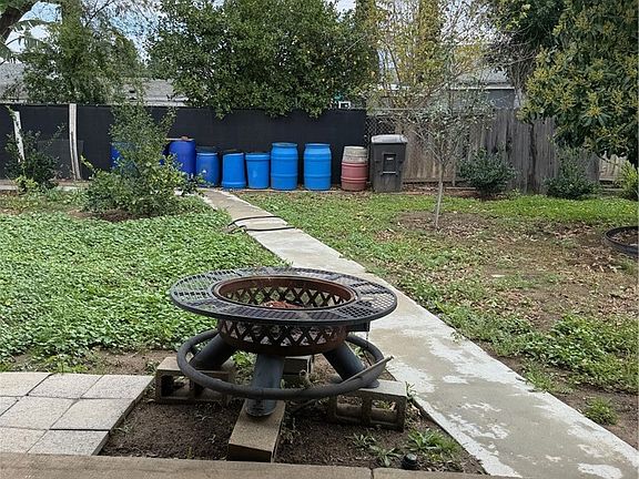 4th image of 3946 Tomlinson Ave