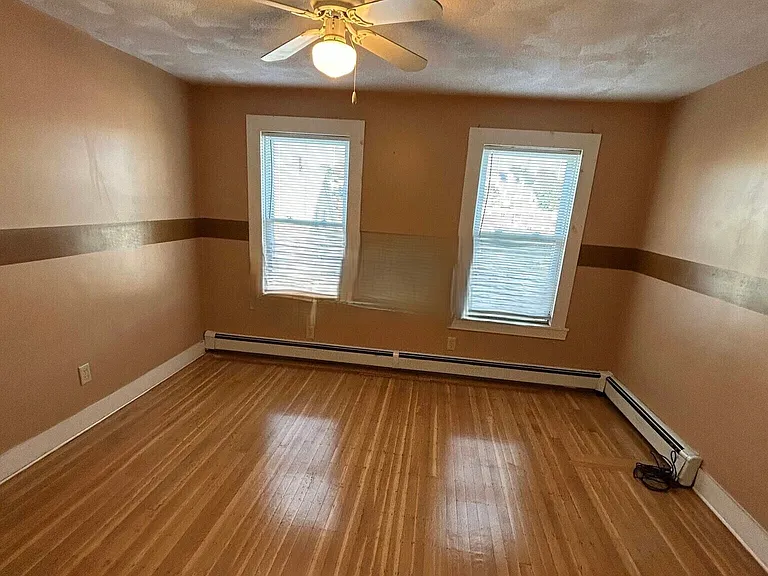 7 Hillside Ave #2 — Photo 3