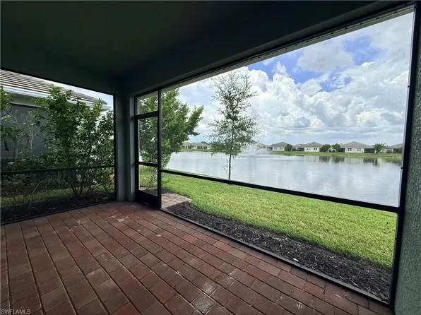 842 Enbrook Loop, Naples, FL 34114