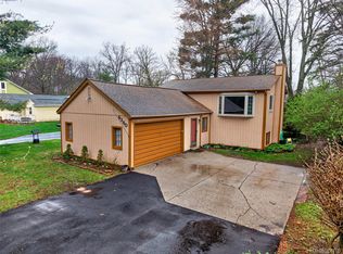 8360 Arlis St, Commerce Township, MI 48382