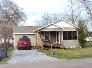 2420 Smith St, Orange, TX 77630