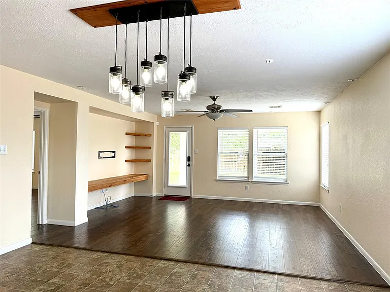 15906 Arapaho Bend Ln — Photo 9