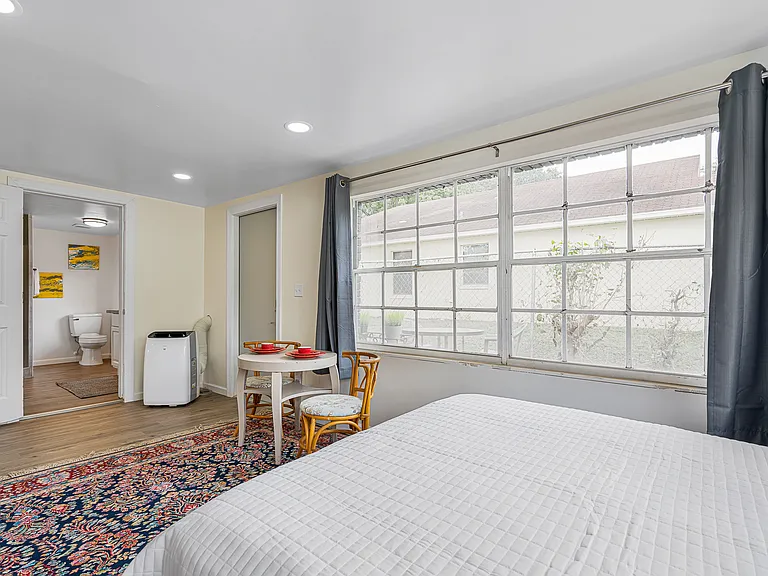 4207 E Grove St #B — Photo 6