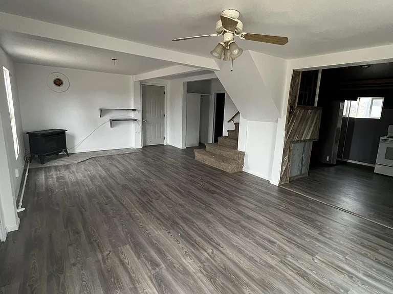 620 Hospital Rd — Photo 10