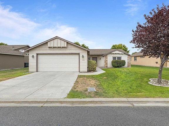 3rd image of 1478 Larkspur Dr