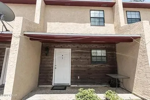 2 bed, 1.5 bath, 1024 sqft, $1,225 — Photo 2