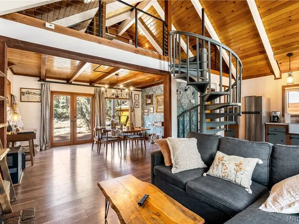 375 W Tiger Lily Dr, Big Bear City, CA 92314