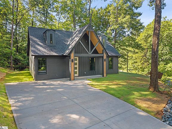 4th image of 502 Wren Dr
