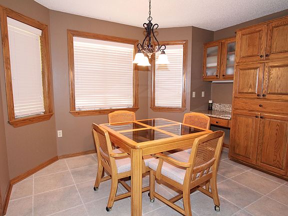 Breakfast Room