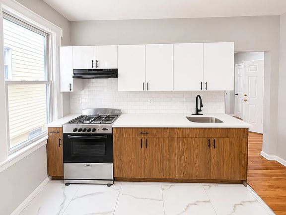2nd image of 78 Wolcott Ter APT 3