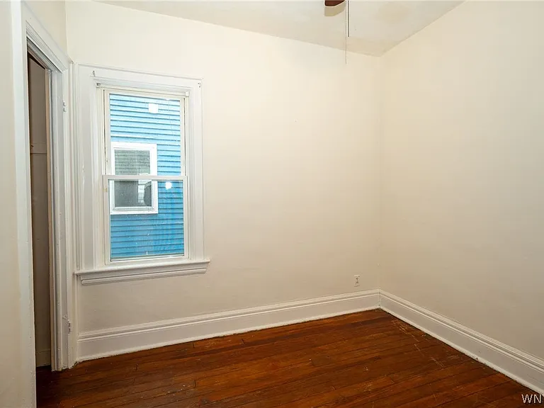 11 Hoyt St — Photo 22