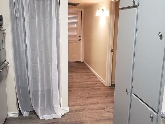 3rd image of 10374 W Oakmont Dr