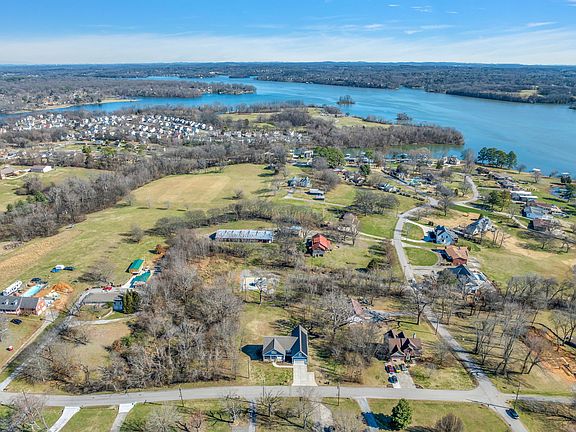 2nd image of 102 Riverwood Dr Lot 1