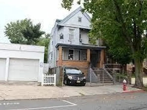 331 Princeton Avenue image 1 of 7