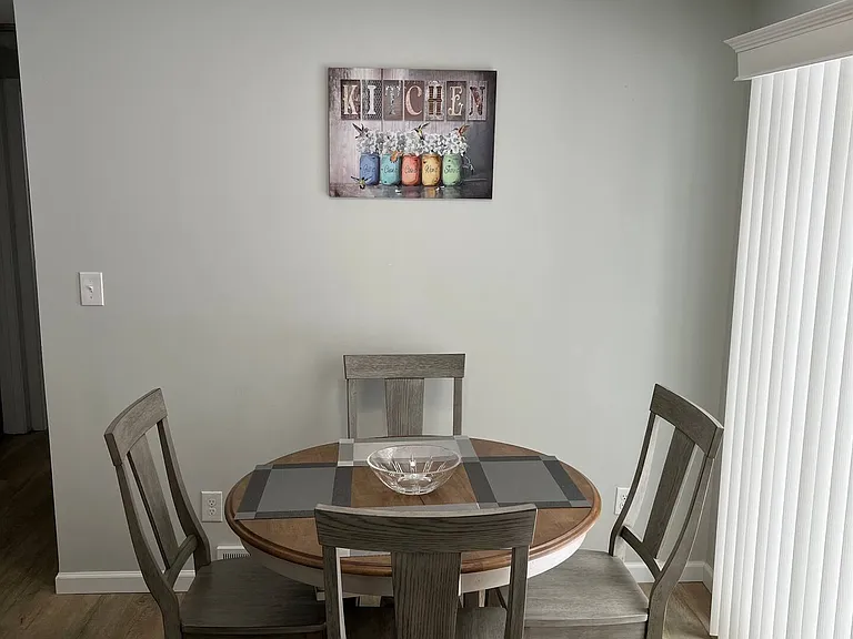 641 Salisbury Park Dr — Photo 15