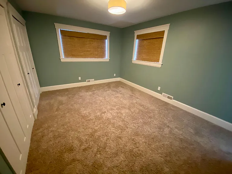 2916 E Oakridge Dr — Photo 9