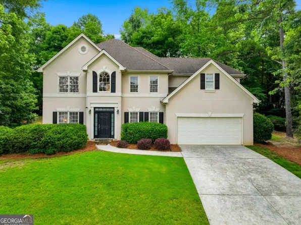 316 Harbor Pointe Dr, Stone Mountain, GA 30087
