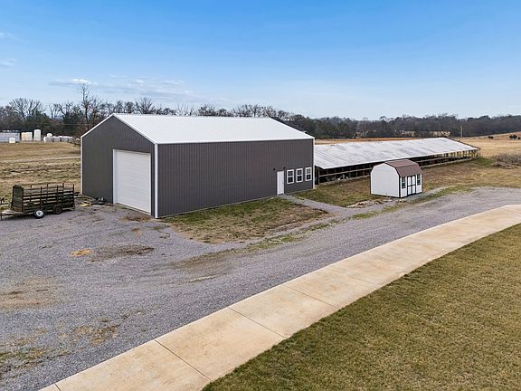 3rd image of 219 Jack Pickle Rd