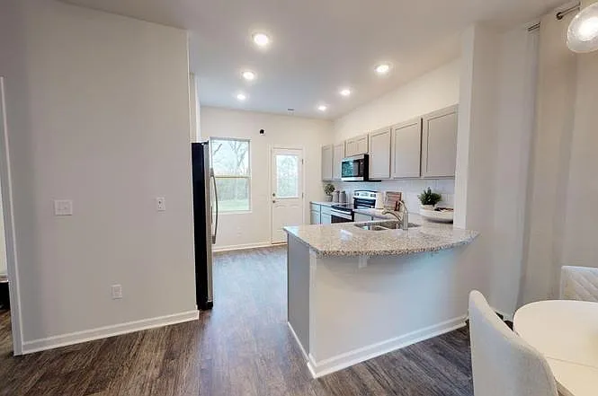 4106 Cadence Dr — Photo 3
