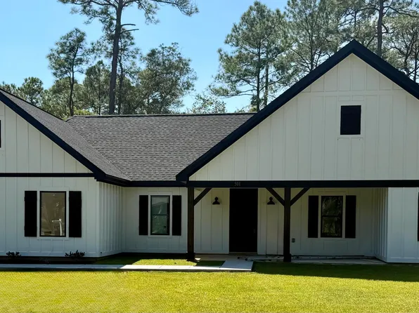 501 Peach St, Ocean Springs, MS 39564