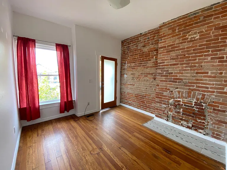 2944 Glenarm Pl — Photo 17