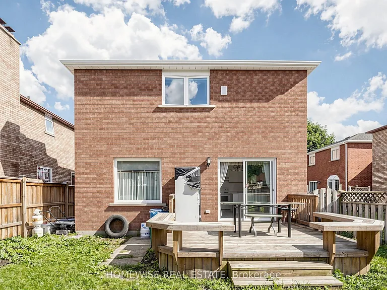 11 Briarcliffe Cres — Photo 47