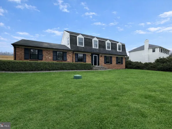 1002 Kimberwicke Rd, Mc Lean, VA 22102