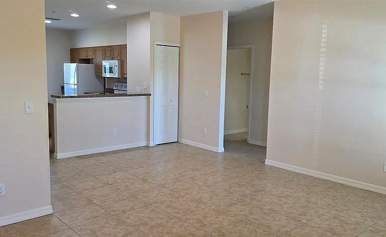 26172 Explorer Rd #4 — Photo 2