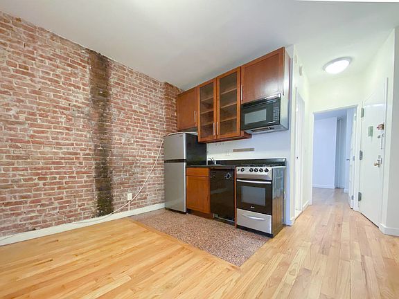 4th image of 435 W 54th St #1DF