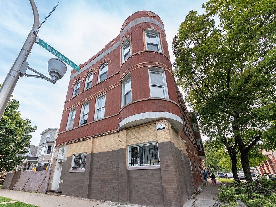 1st image of 1656 N Keeler Ave APT 3C