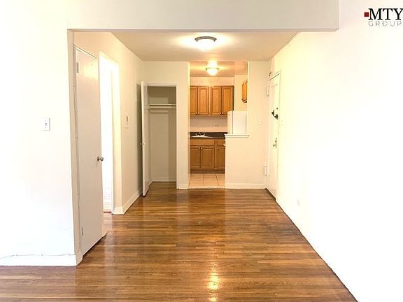4th image of 5505 Woodside Ave APT 522