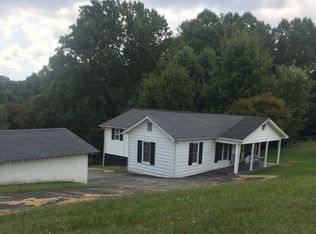 204 Varner St SE, Pound, VA 24293