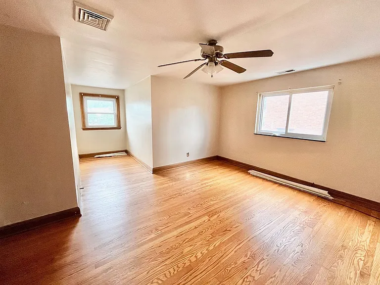 1614 Franklin Ave — Photo 18