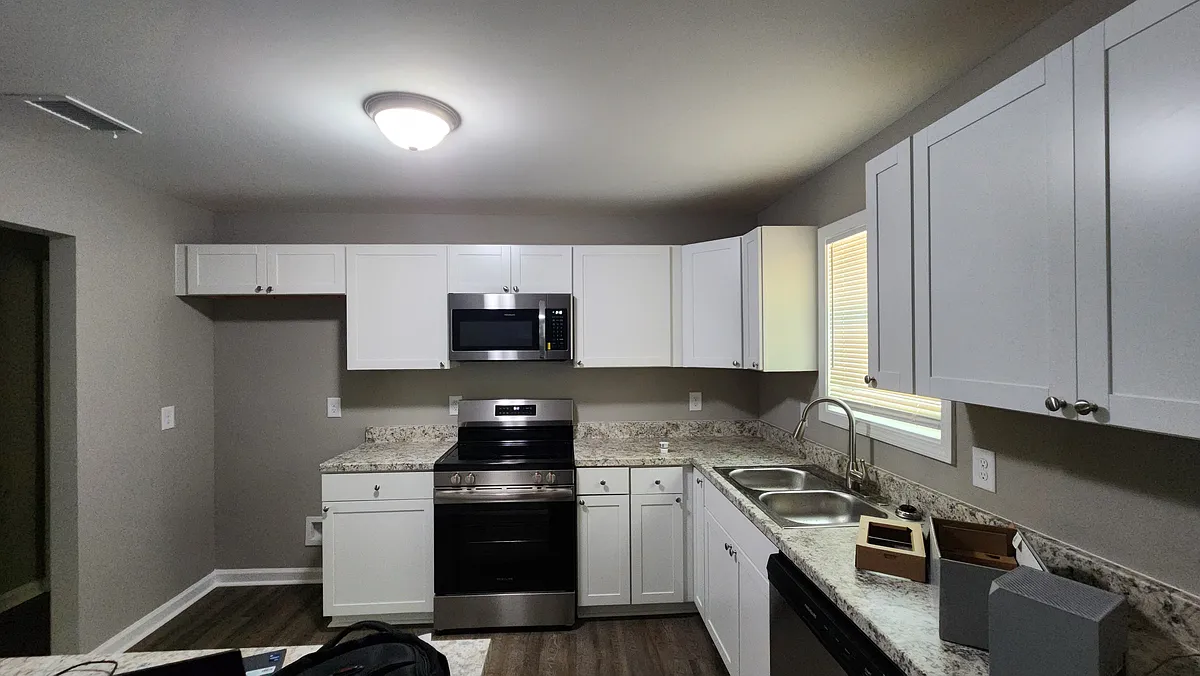 Building Photo - 362 Washington Dr #1
