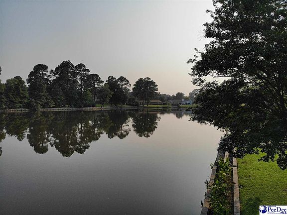 4th image of 803 Park Cir