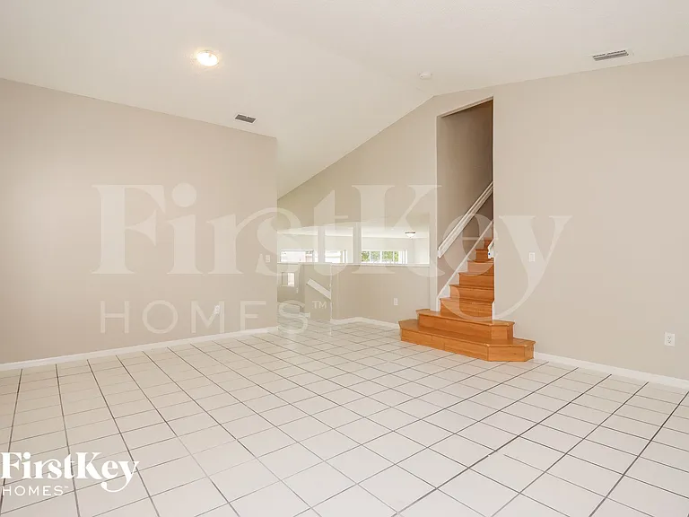12324 SW 143rd Ln — Photo 2