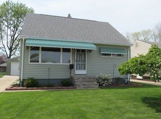 6040 Morrow Dr, Brookpark, OH 44142