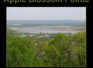 602 Royal Ct, La Crescent, MN 55947