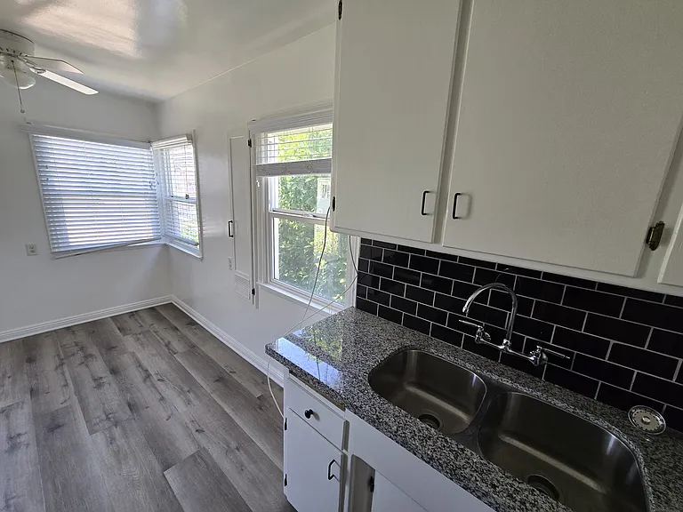 1728 6th Ave #1/2 — Photo 15